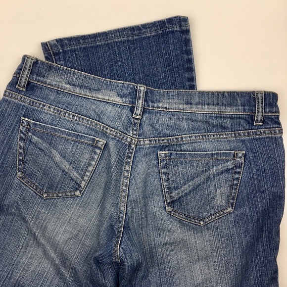 ELIE TAHARI Medium Wash Flare Jeans Size 8 - Picture 4 of 8